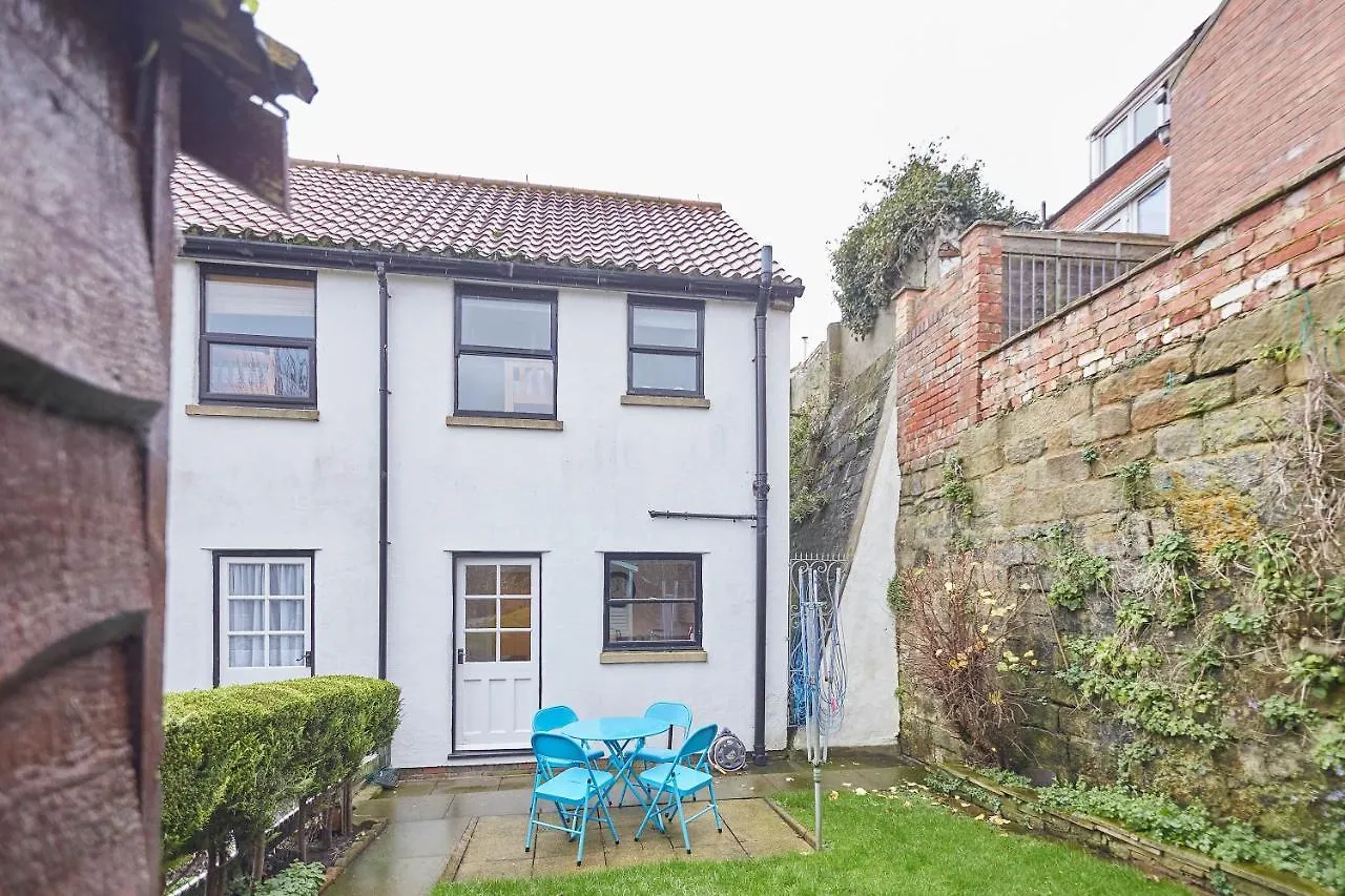 Host & Stay - Richemont Cottage Whitby 0*,  United Kingdom