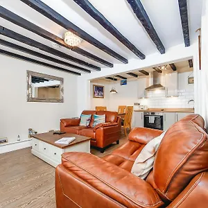 5 Ivy Yard Holiday home